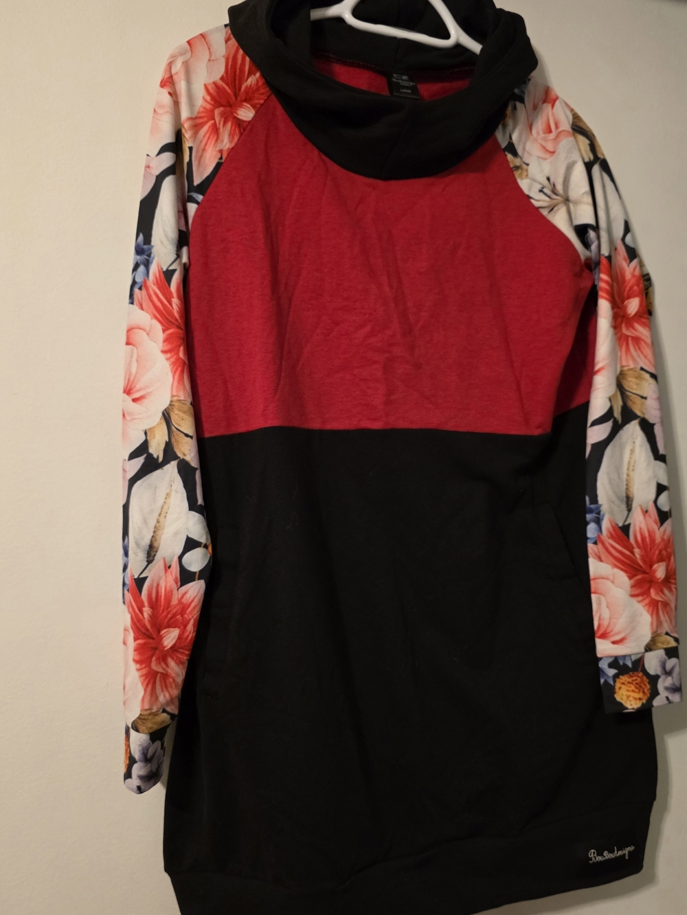Women’s Floral Sleeve Hooded Tunic - Red & Black Large Robe Neuf dressHoodie